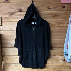 Weekend By Chico's Women's Black Hooded Batwing Poncho Cape with Zipper Size 1
